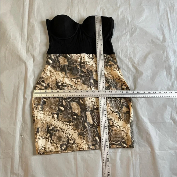 🐍 Costa Blanca  Snake Print Corset Dress! Woman’s Size Small🖤 - Picture 9 of 9
